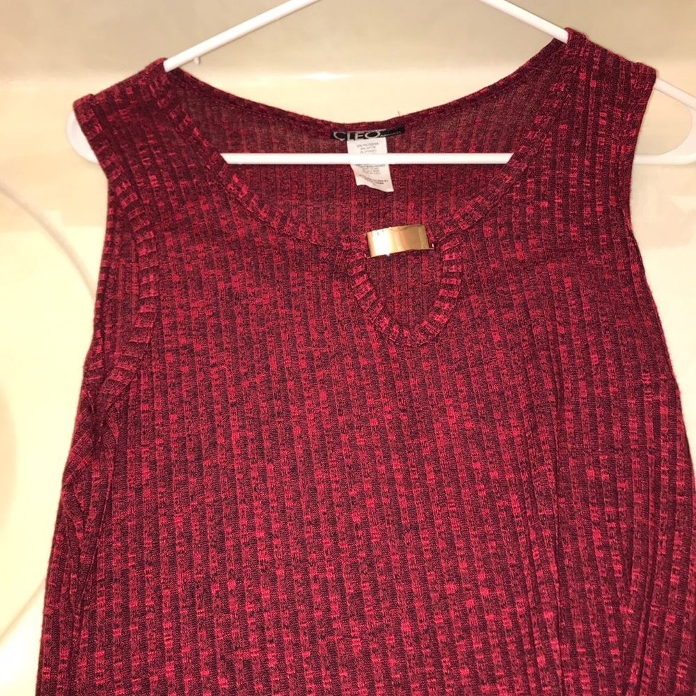 burgundy tank top with gold accent